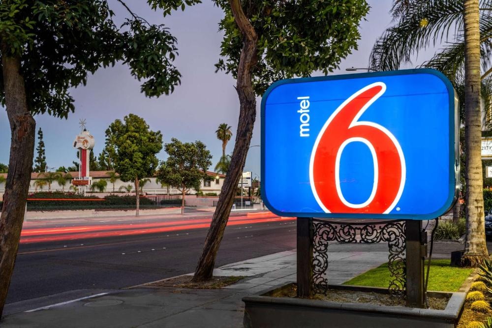 Motel 6 Anaheim - Convention Center